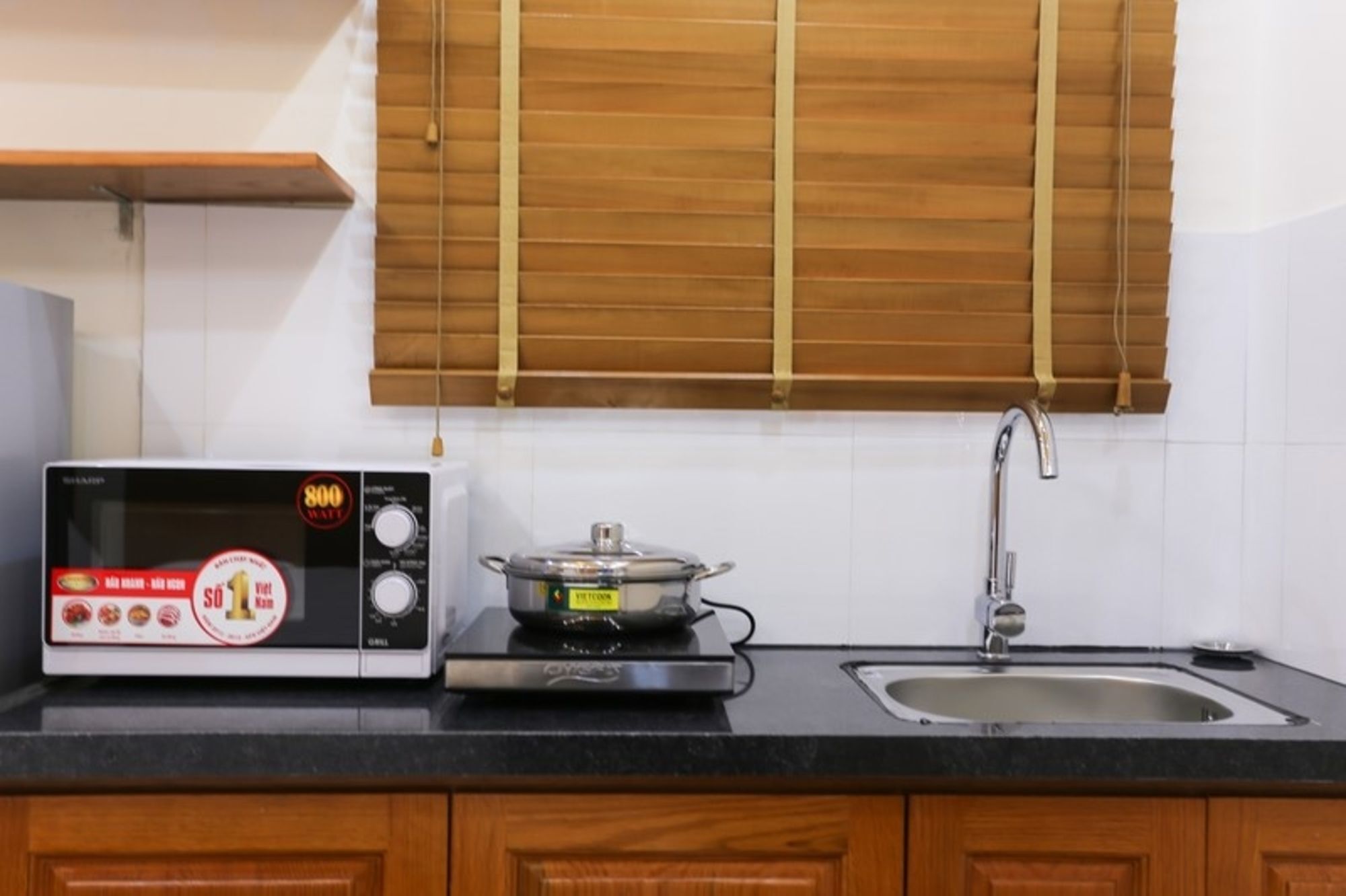 Hotel Poonsa Duy Tan